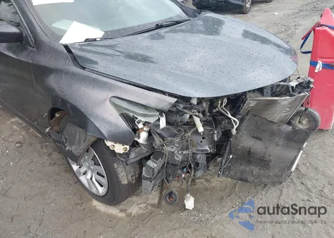 2013 Nissan Altima 2.5 S z USA, uszkodzony, nr VIN 1N4AL3AP5DC227560